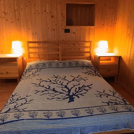 La Casa Antica Bed & Breakfast ปอนต์-เซนต์-มาร์ติน ภายนอก รูปภาพ