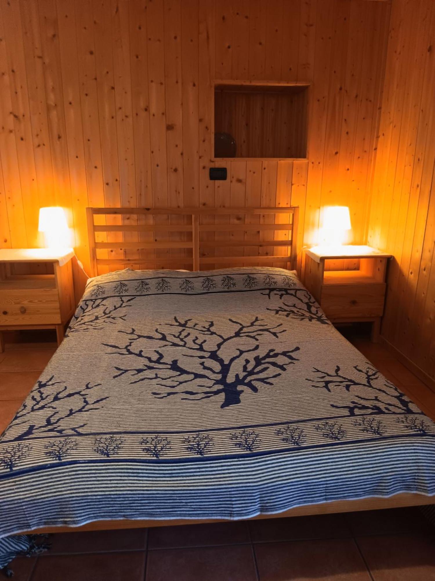 La Casa Antica Bed & Breakfast ปอนต์-เซนต์-มาร์ติน ภายนอก รูปภาพ