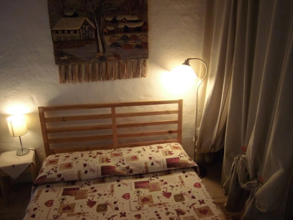 La Casa Antica Bed & Breakfast ปอนต์-เซนต์-มาร์ติน ภายนอก รูปภาพ